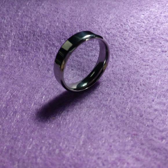 SOLD Men's Titanium band cushion fit sz 11 new - Picture 2 of 3